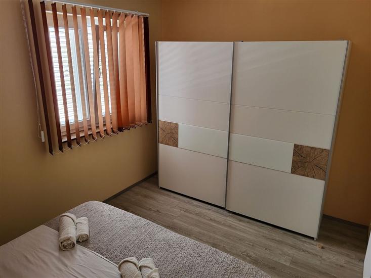 Apartment A1, for 8 persons