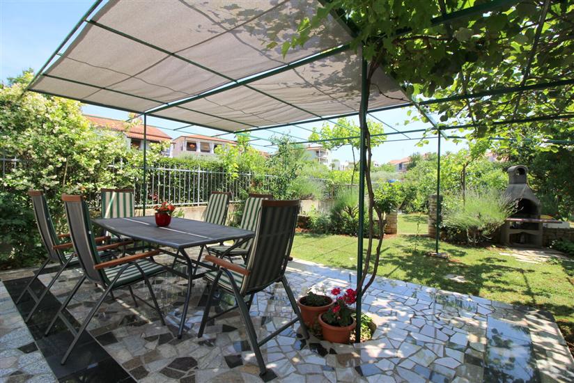 House Lavanda s lijepim vrtom