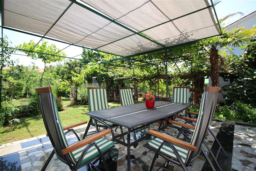 House Lavanda s lijepim vrtom