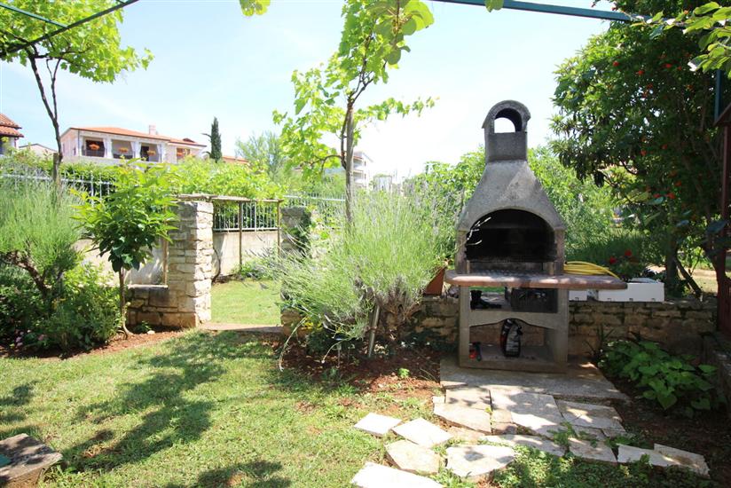 House Lavanda s lijepim vrtom