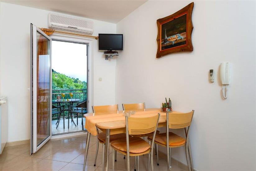 Apartment A6, for 4 persons
