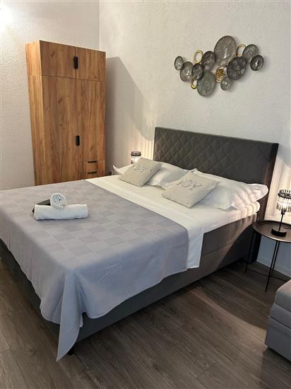 Apartment A4, for 7 persons