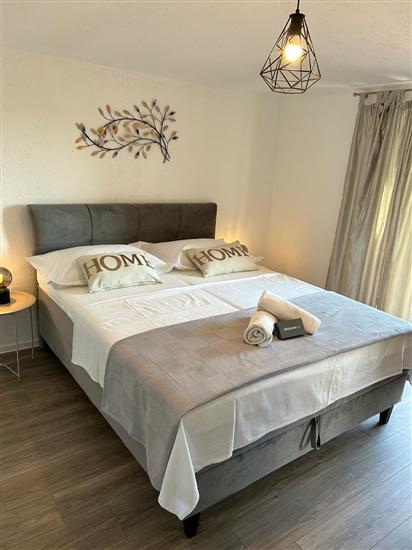 Apartment A4, for 7 persons