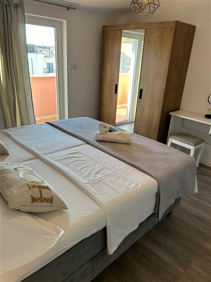 Apartment A4, for 7 persons