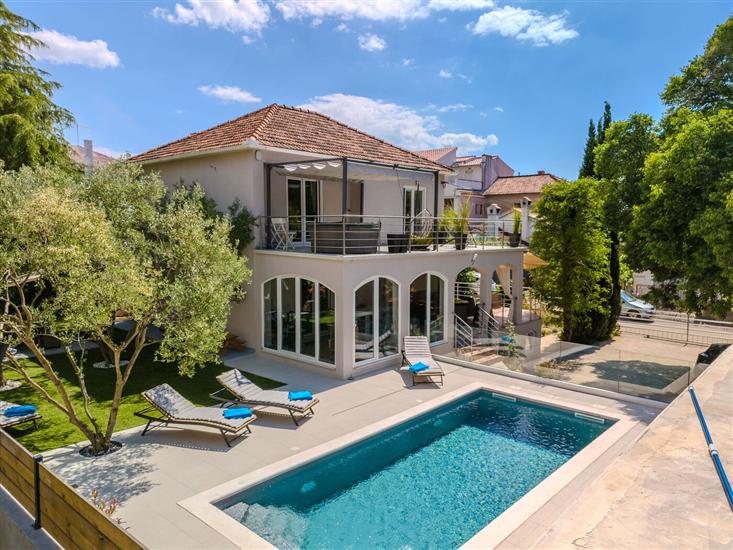 Villa Mirage
