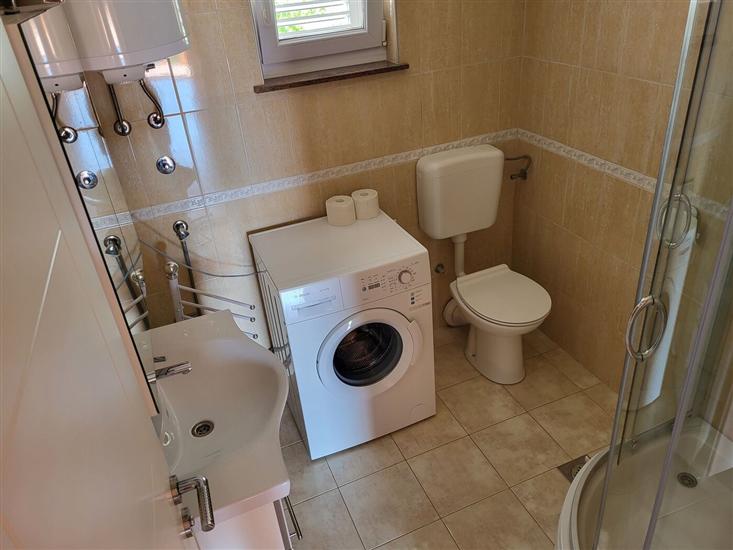 Apartment A2, for 6 persons