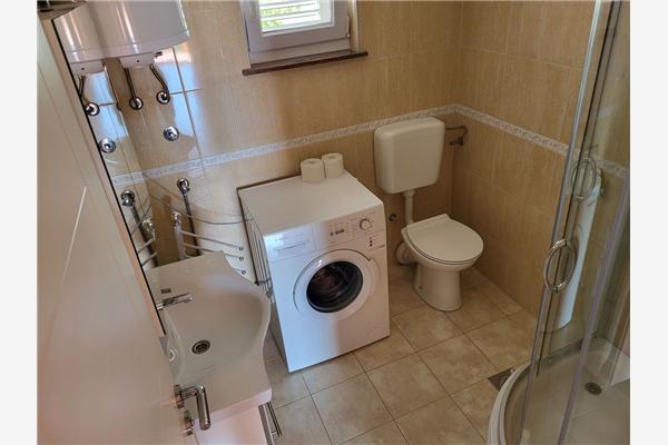 Apartment A2, for 6 persons