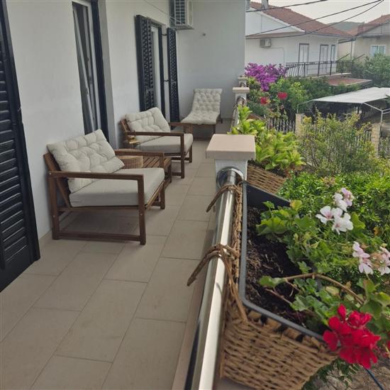 Apartment A1, for 5 persons