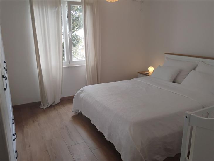 Apartment A1, for 5 persons