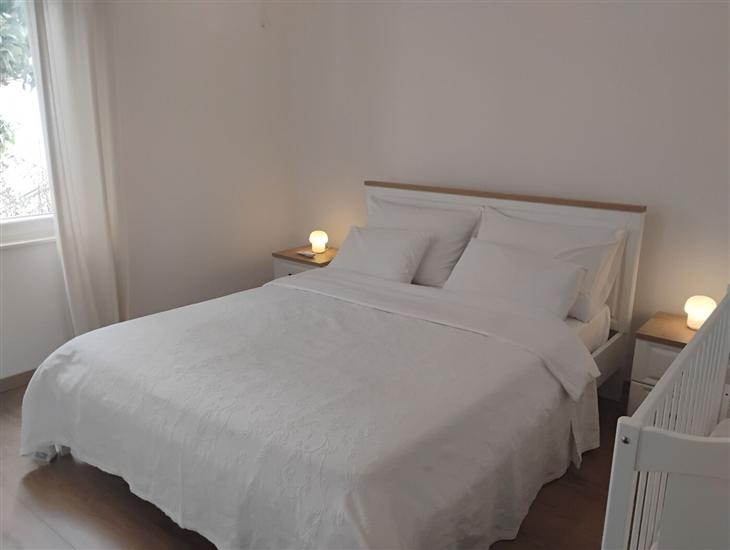 Apartment A1, for 5 persons