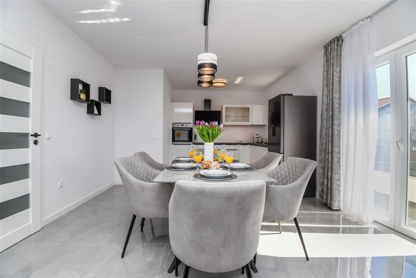 Apartment A1, for 6 persons