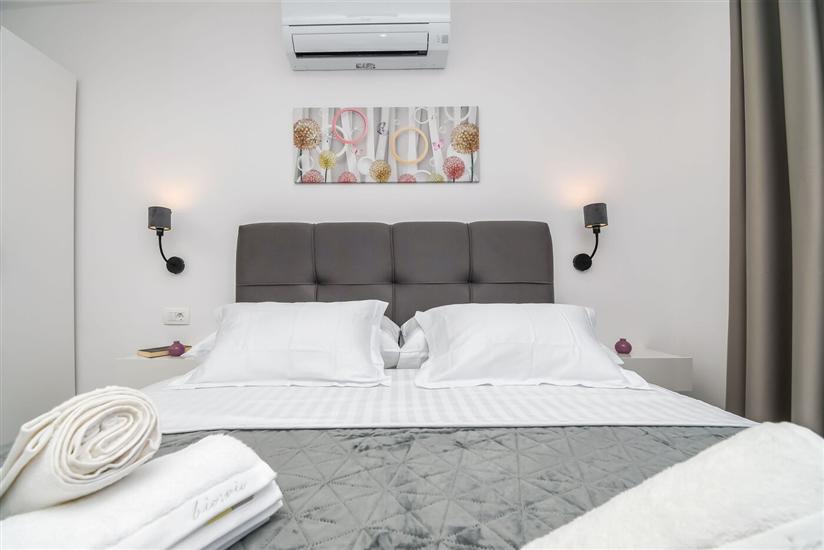 Apartment A1, for 6 persons