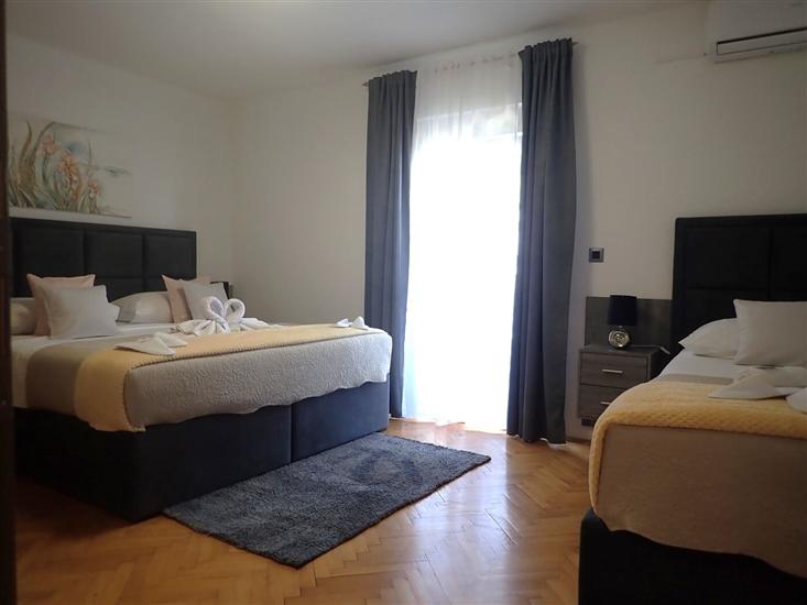 Apartment A1, for 6 persons