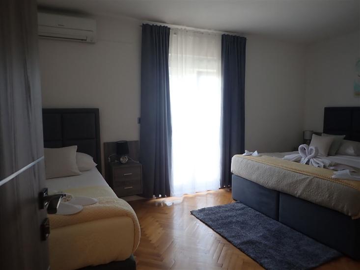 Apartment A1, for 6 persons