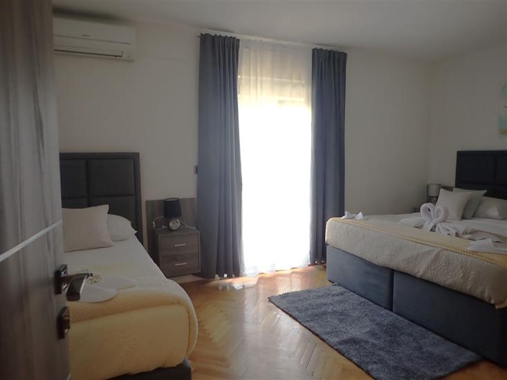 Apartment A1, for 6 persons