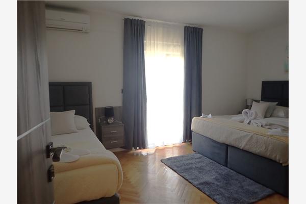 Apartment A1, for 6 persons