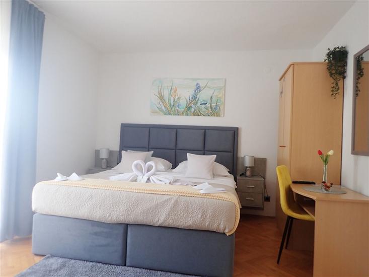 Apartment A1, for 6 persons