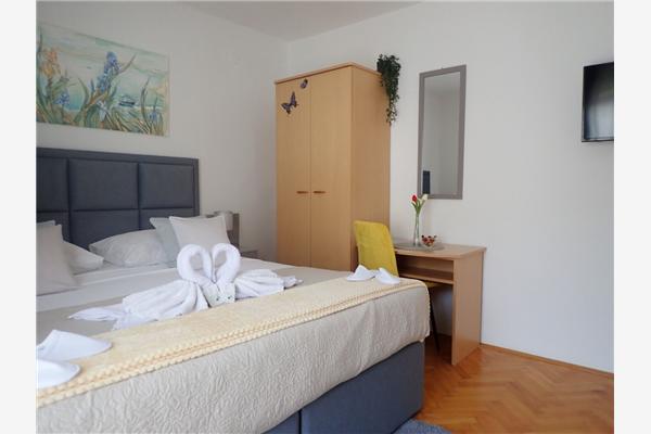 Apartment A1, for 6 persons