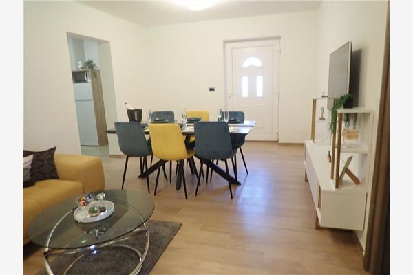 Apartment A1, for 6 persons