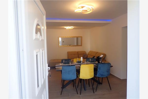 Apartment A1, for 6 persons
