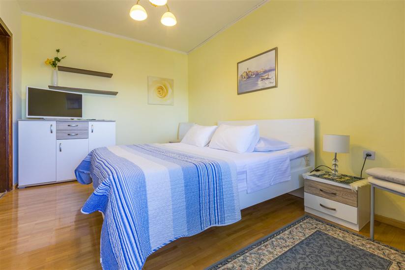 Apartment A1, for 2 persons