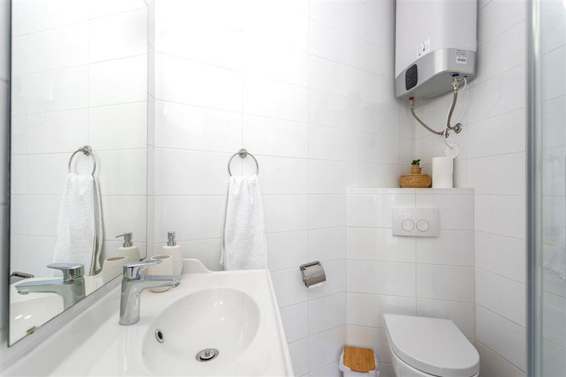 House K1, for 8 persons