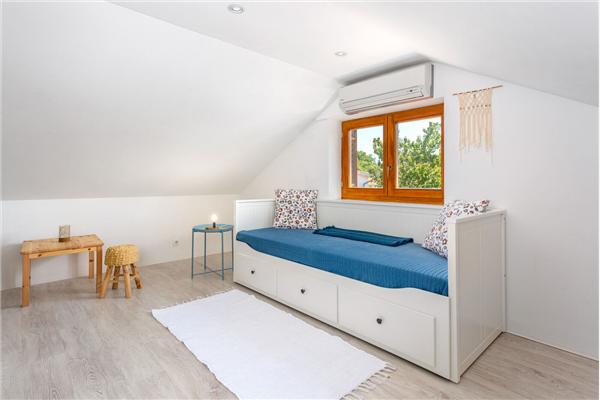 House K1, for 8 persons