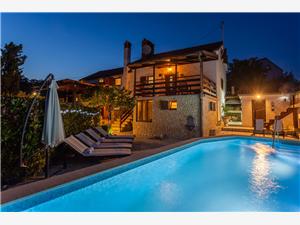 Villa Marak Kvarners islands, Size 200.00 m2, Accommodation with pool, Airline distance to town centre 200 m
