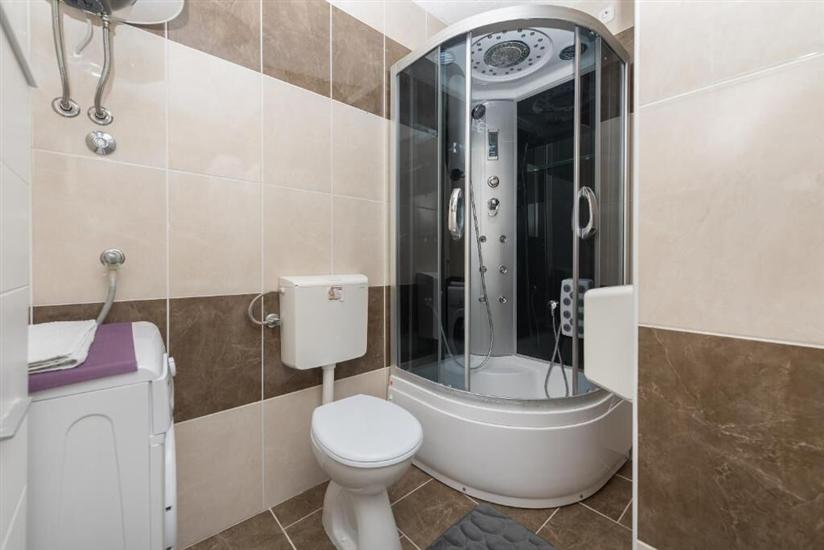 Apartman A2, na 6 osebe