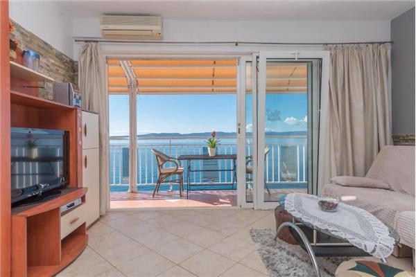 Apartment A2, for 6 persons