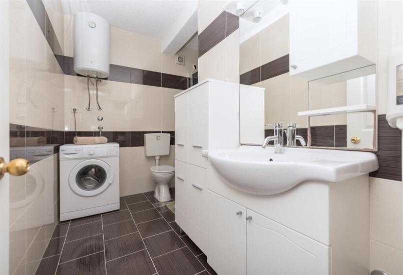 Apartment A3, for 6 persons