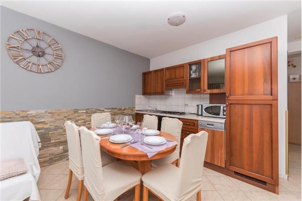 Apartment A3, for 6 persons