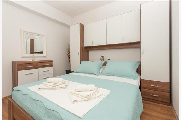 Apartment A4, for 8 persons