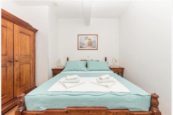 Apartment A4, for 8 persons