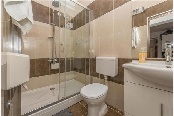 Apartment A4, for 8 persons