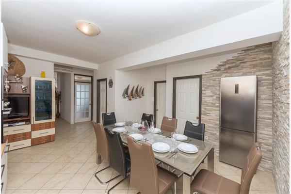 Apartment A4, for 8 persons