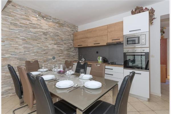 Apartment A4, for 8 persons