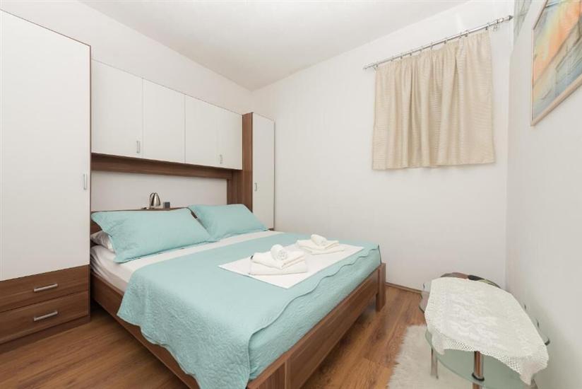 Apartment A4, for 8 persons