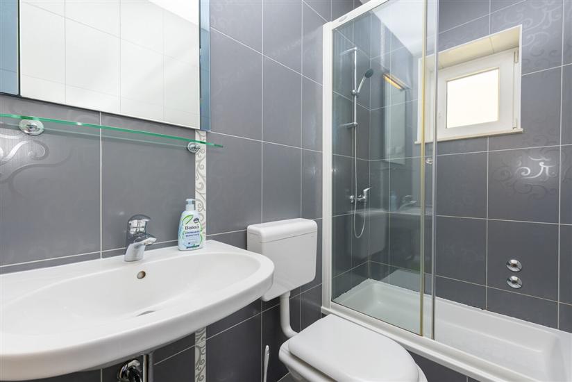 Apartment A3, for 5 persons