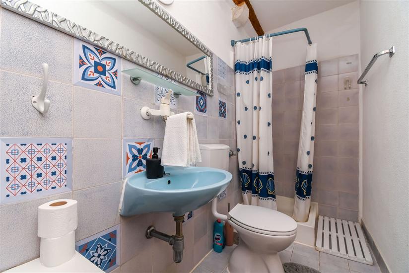 Room S1, for 2 persons