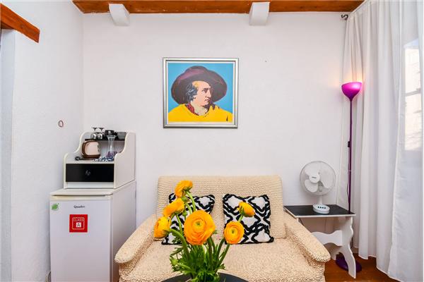 Room S1, for 2 persons