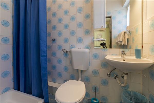 Room S2, for 2 persons