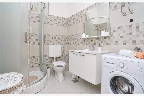 House K1, for 12 persons