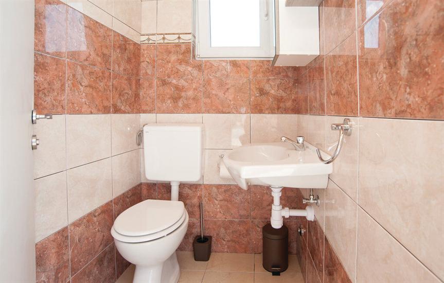 House K1, for 12 persons