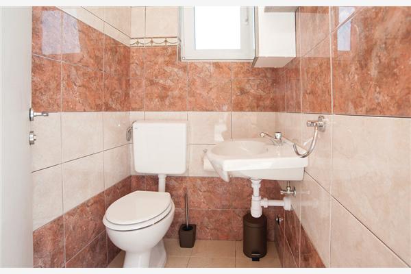 House K1, for 12 persons