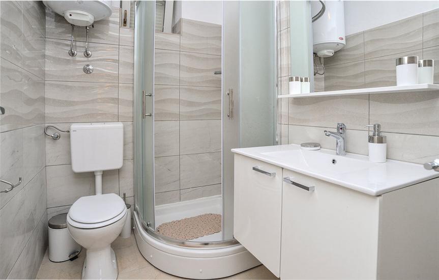 House K1, for 12 persons