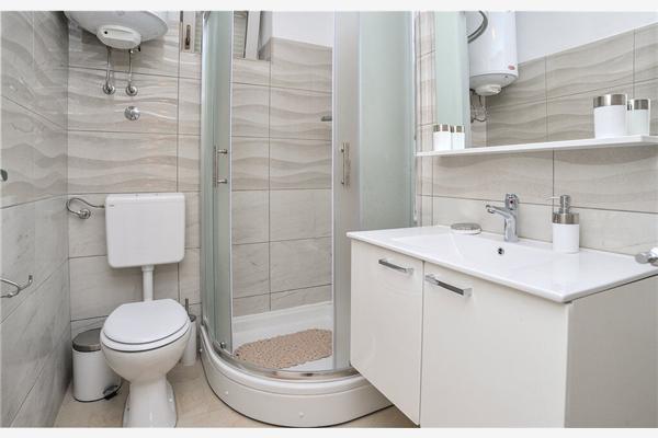 House K1, for 12 persons