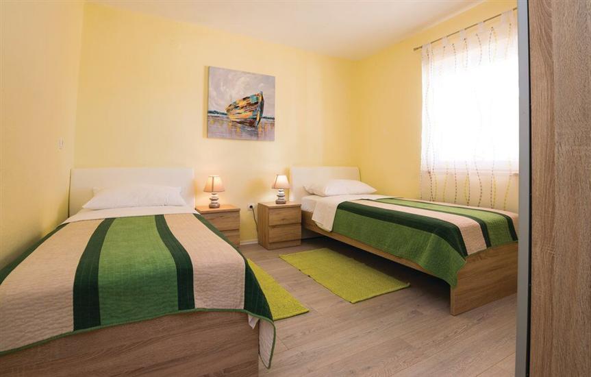 House K1, for 12 persons