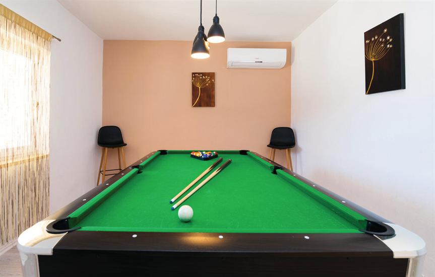 House K1, for 12 persons