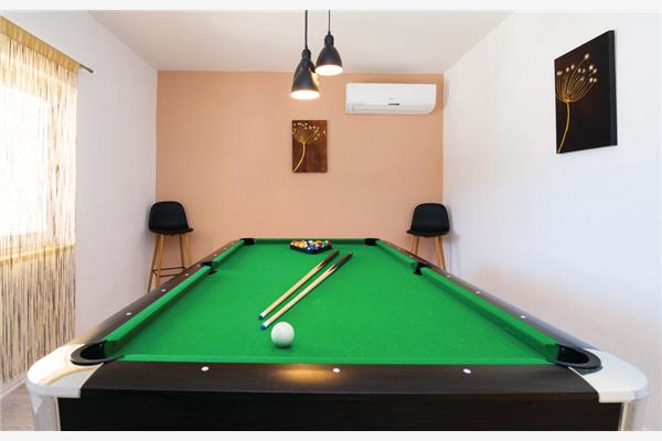 House K1, for 12 persons